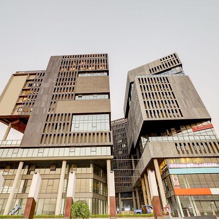 فندق Super Townhouse Rajyash Rise Sarkhej المظهر الخارجي الصورة