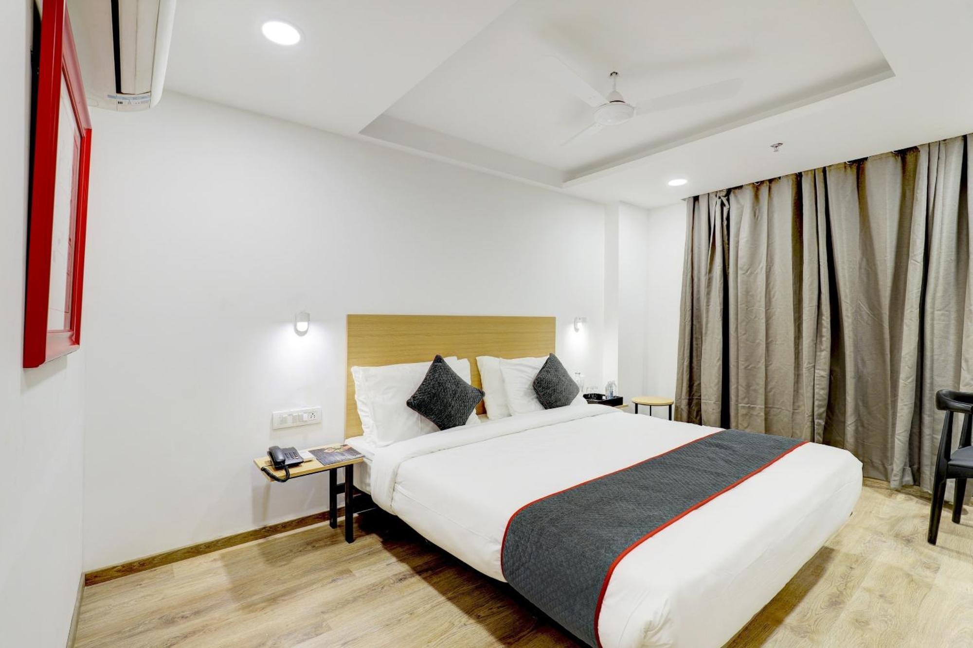 فندق Super Townhouse Rajyash Rise Sarkhej المظهر الخارجي الصورة